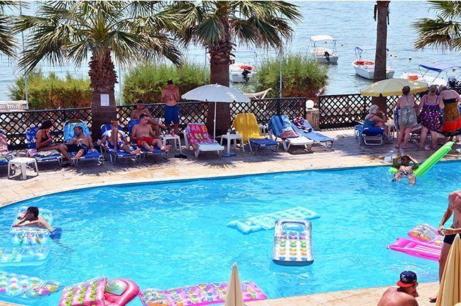 Turtle Beach Agios Sostis  エクステリア 写真